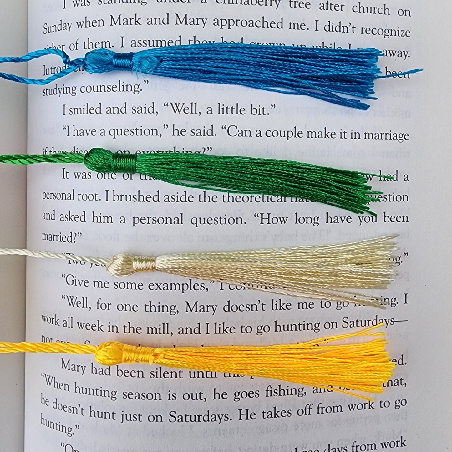 Daisies Bookmark with Tassel for book lover gift for bookworm