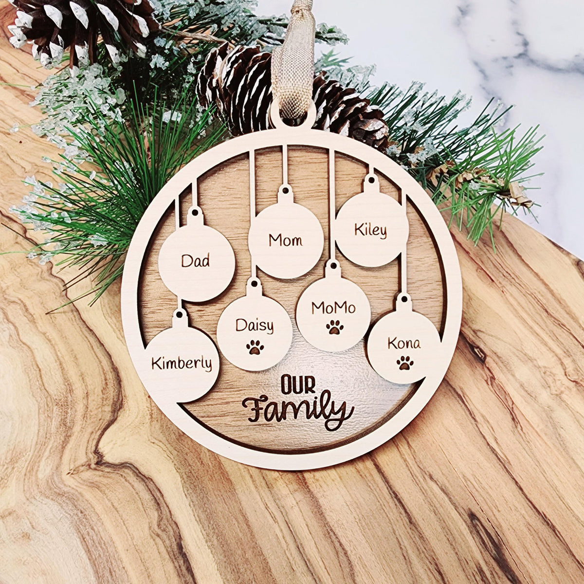 Personalized Family Bauble Ornament – Custom Names & Pets
