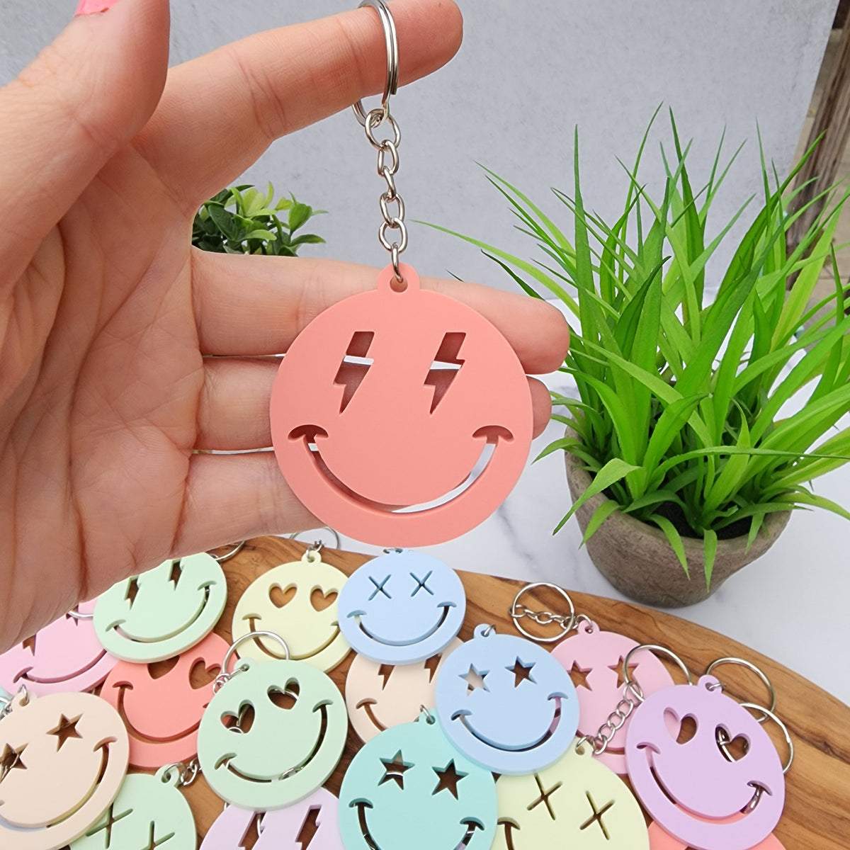 Smiley Face Acrylic Keychain: Cheerful Backpack Tag & Keyring